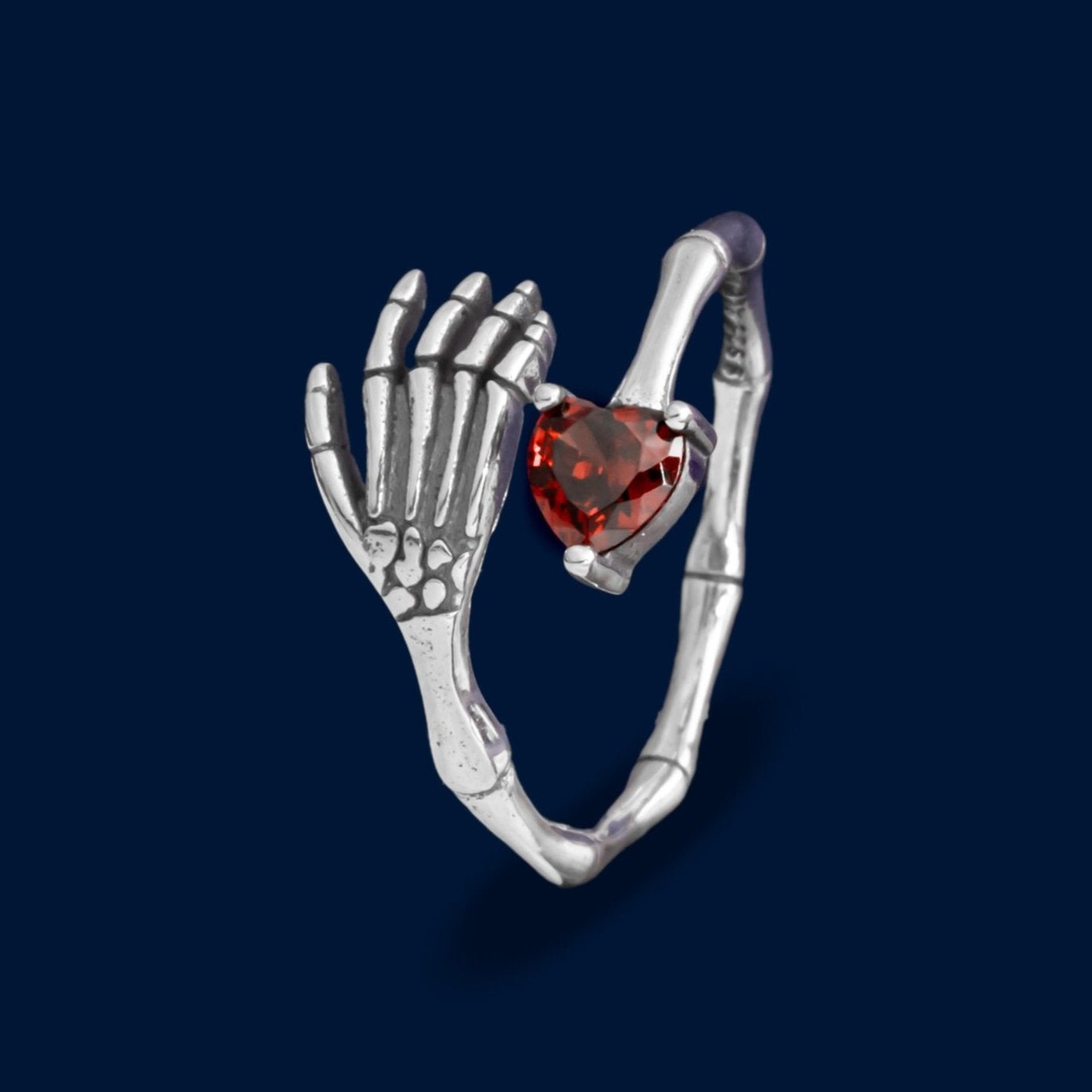 #AD151 - Anillo De Mano Esqueleto Con Piedra Corazón - IC2.7